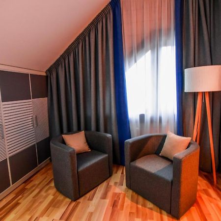 Hotel Трипільське Сонце à Podgortsy  Extérieur photo