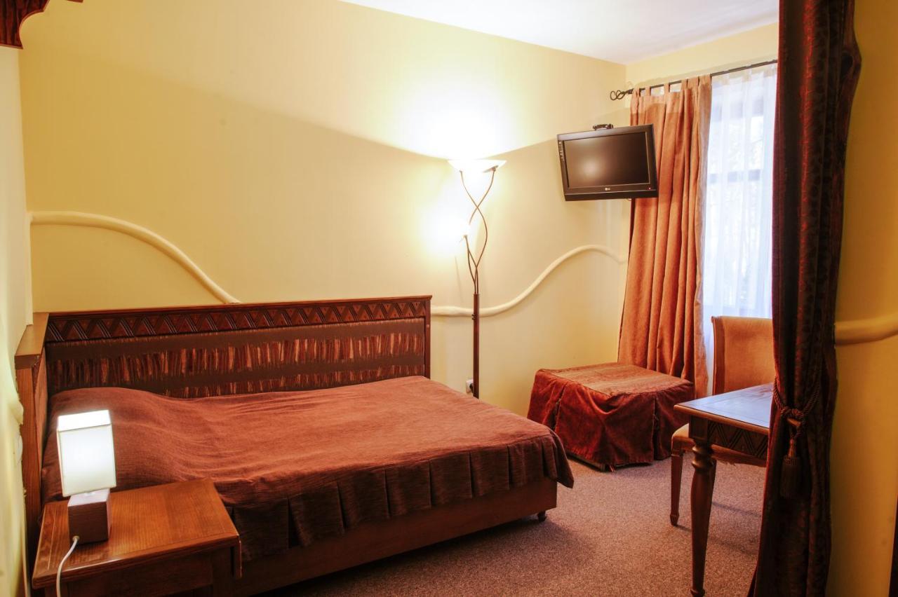 Hotel Трипільське Сонце à Podgortsy  Extérieur photo