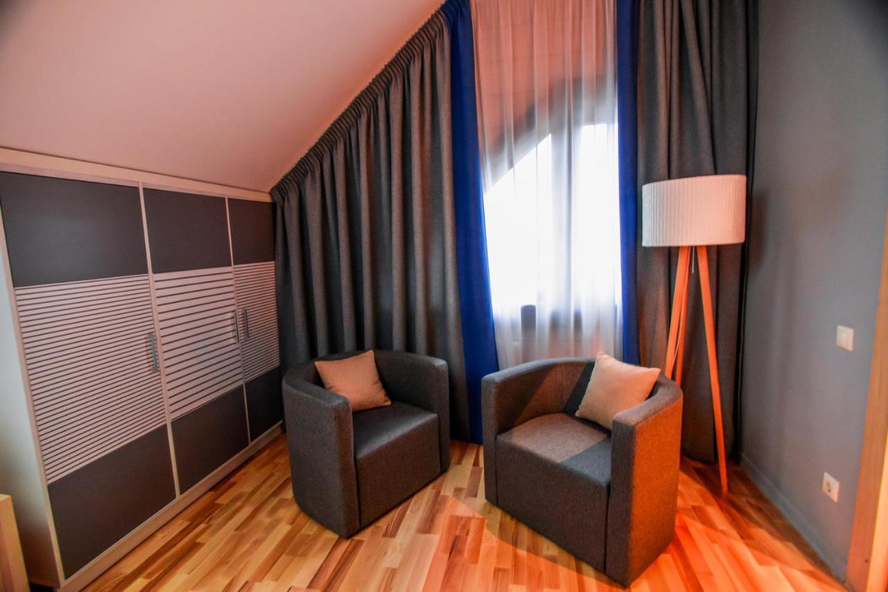 Hotel Трипільське Сонце à Podgortsy  Extérieur photo