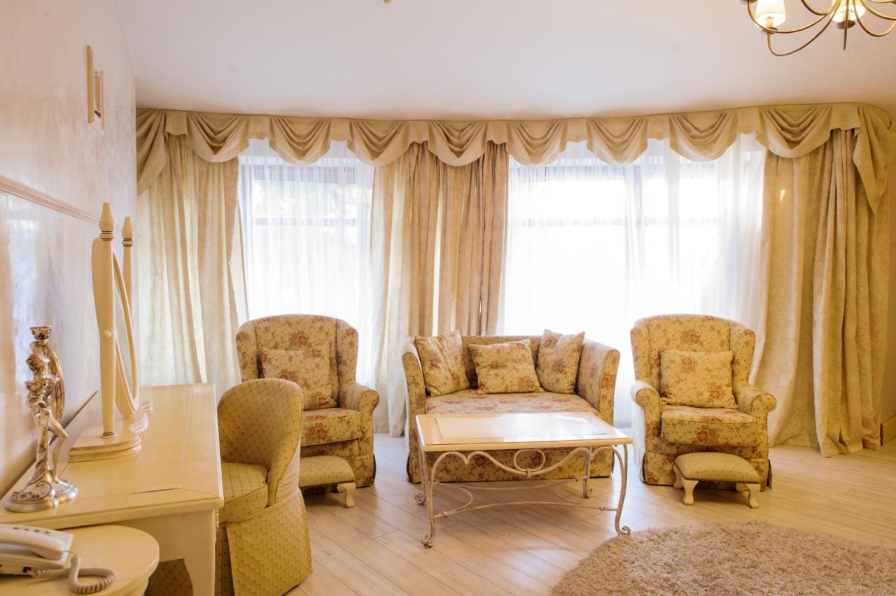 Hotel Трипільське Сонце à Podgortsy  Extérieur photo